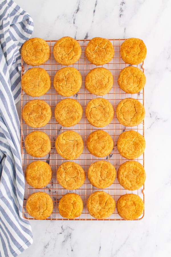 overhead looking down on cookies on cooling rack