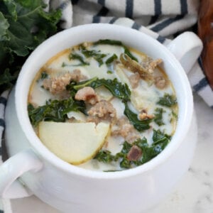 closeup finished Zuppa Toscana soup on bowl