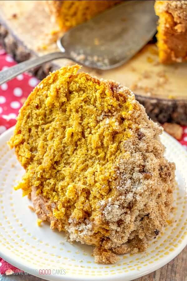 Pumpkin Streusel Coffee Cake