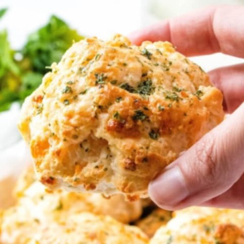 Copycat Red Lobster Cheddar Bay Biscuits