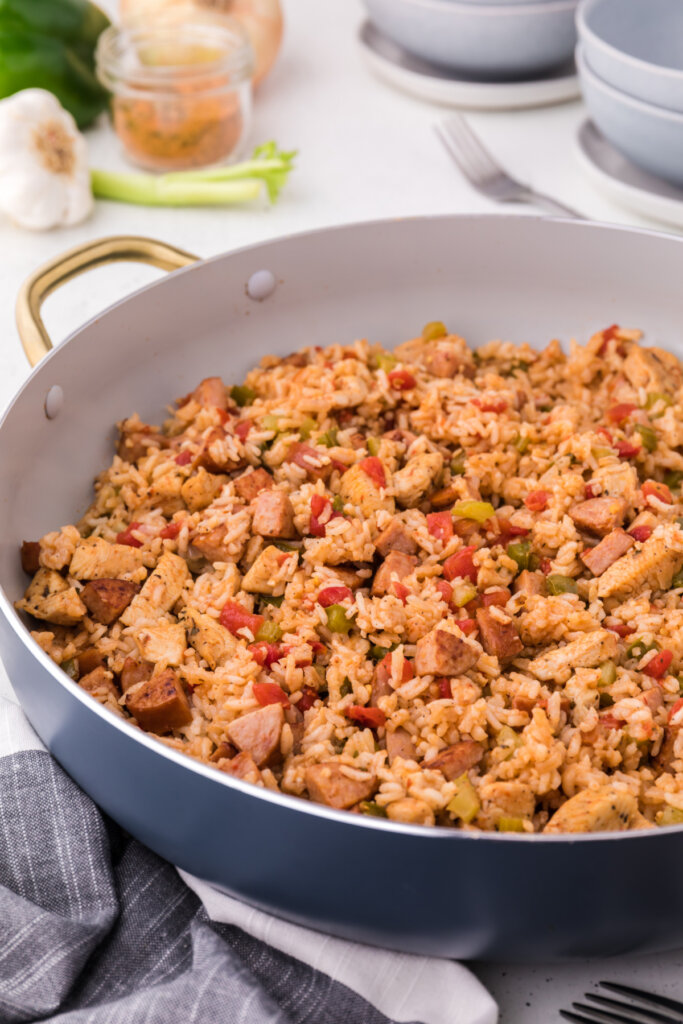 finished jambalaya in skillet