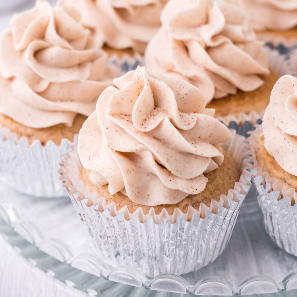 closeup of snickerdoodle cupcakes