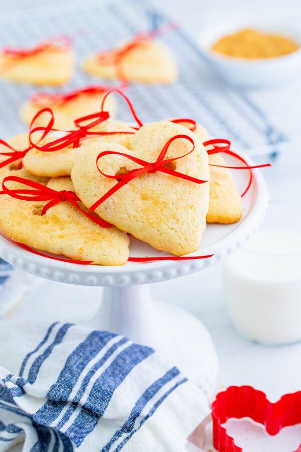 cookies on a small cake stand