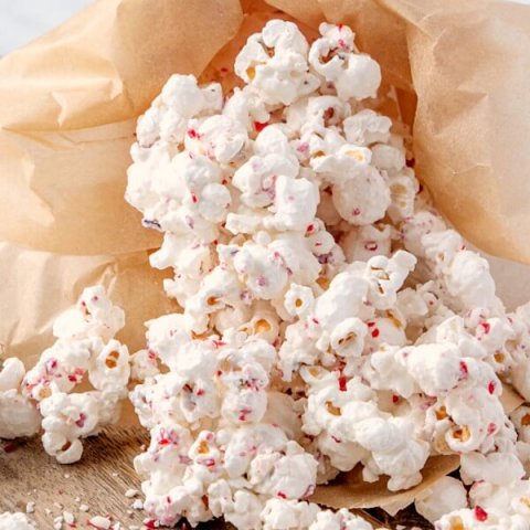 White Chocolate Peppermint Popcorn