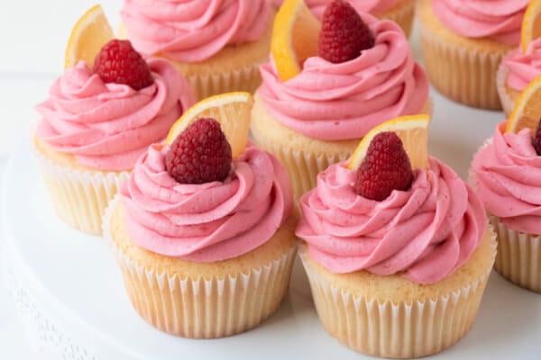 lemon and raspberry cupcakes