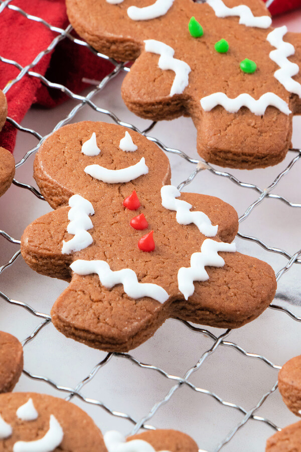 closeup of cookie on cooling rack