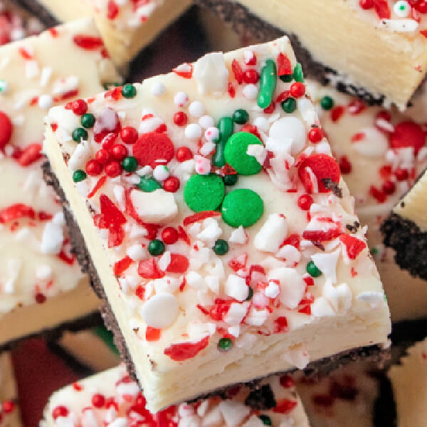 White Chocolate Peppermint Fudge - Love Bakes Good Cakes