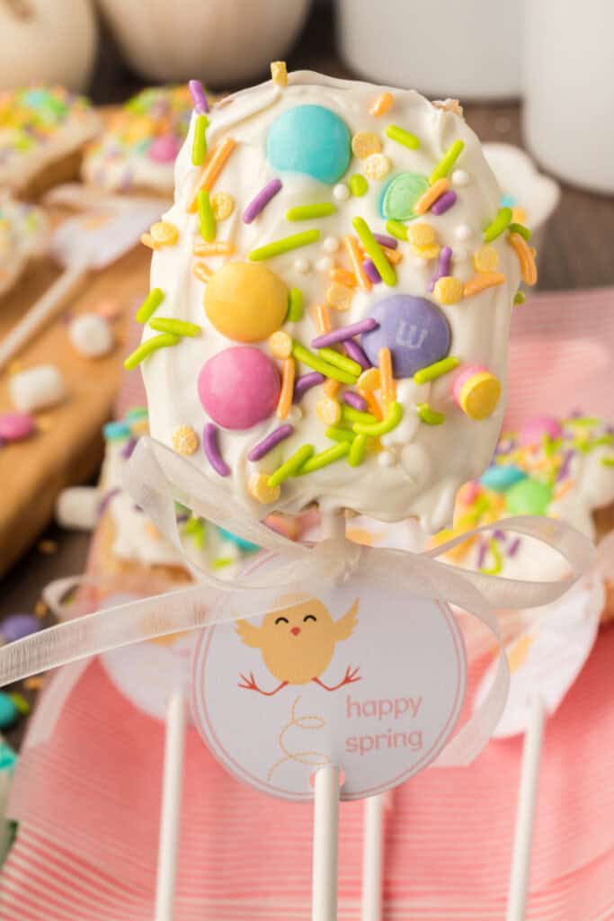 closeup of spring rice krispies treats pop with free printable