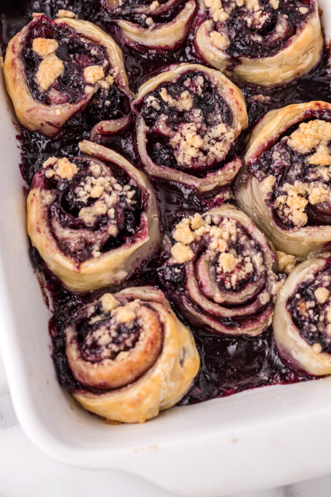 bluebrry pie pinwheels in baking dish