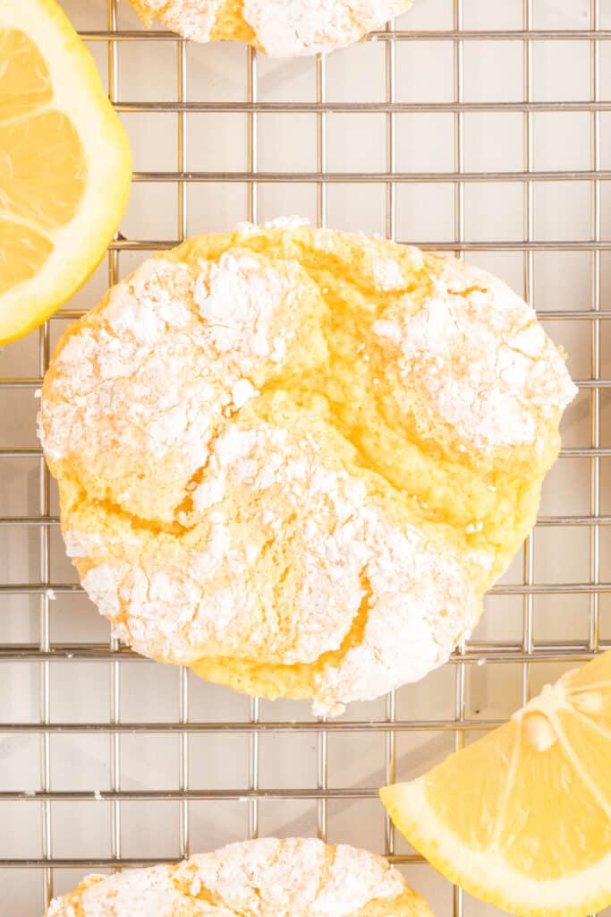 closeup of a single lemon crinkle cookie