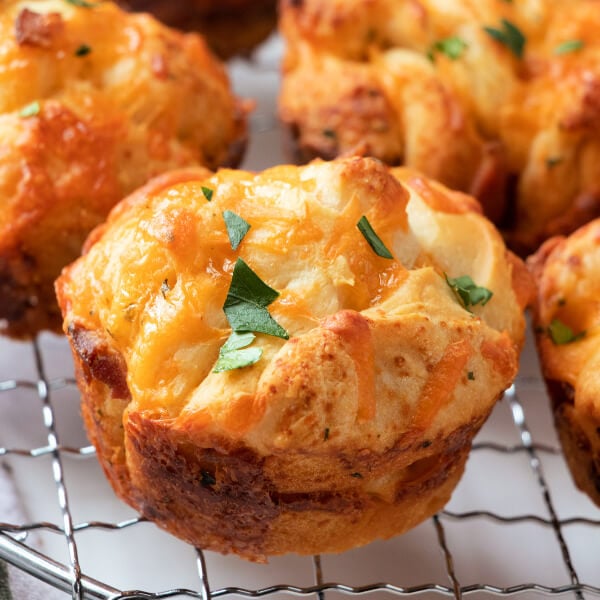 Cheddar Bacon Ranch Pull Apart Rolls square