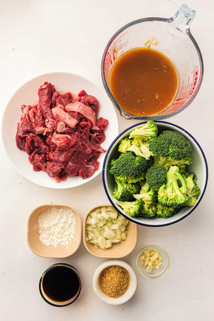 ingredients to make slow cooker beef and broccoli