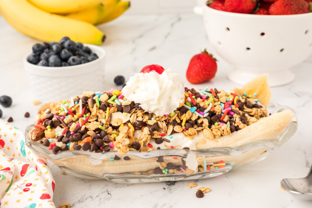 breakfast banana split in boat