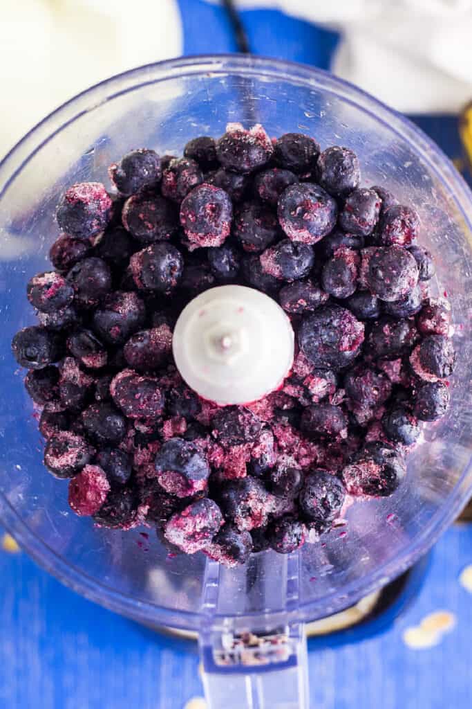 Place the blueberries in the blender bowl. 