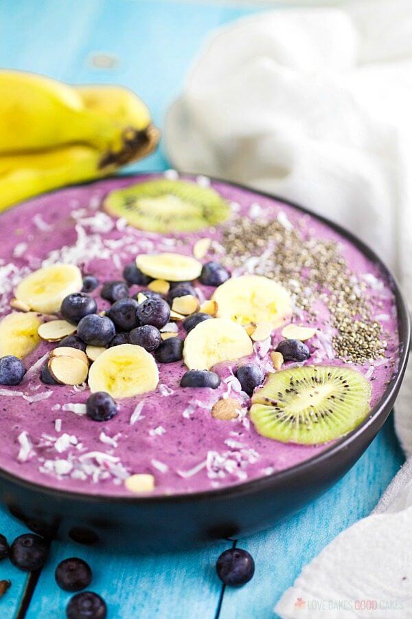 Blueberry Banana Smoothie Bowl in a bowl with fresh fruit.