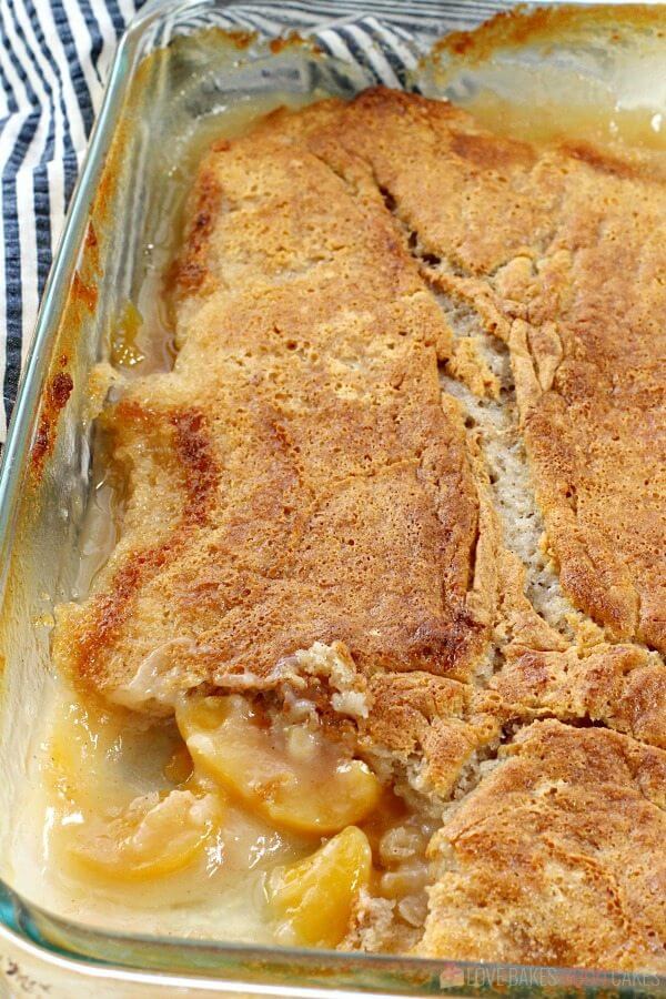 Easy Southern Peach Cobbler - Love Bakes Good Cakes