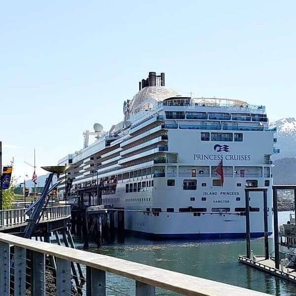 What NOT to pack on a Cruise Vacation