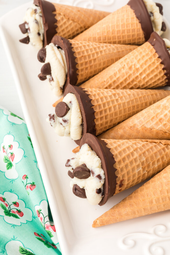 cannoli cones on serving platter