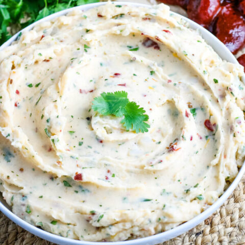 closeup of mashed potatoes in bowl