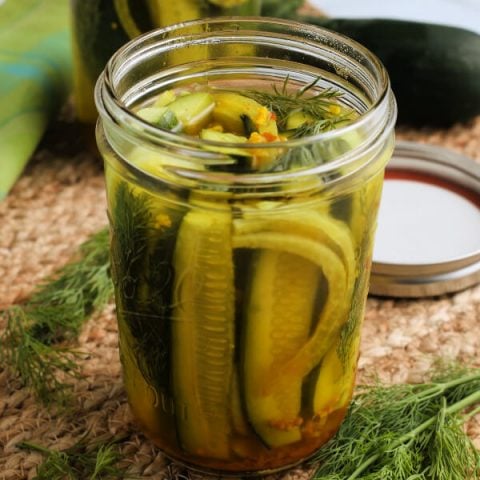finished refrigerator pickles in glass jar