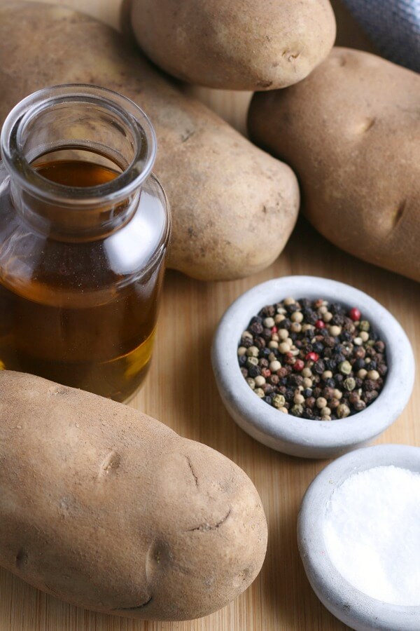 ingredients to make baked potatoes