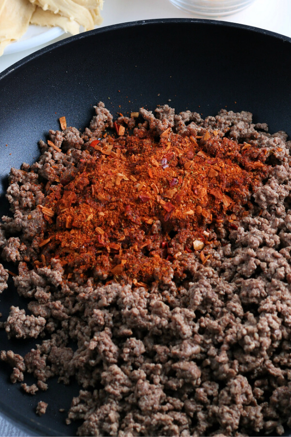 cooked ground beef with taco seasonings