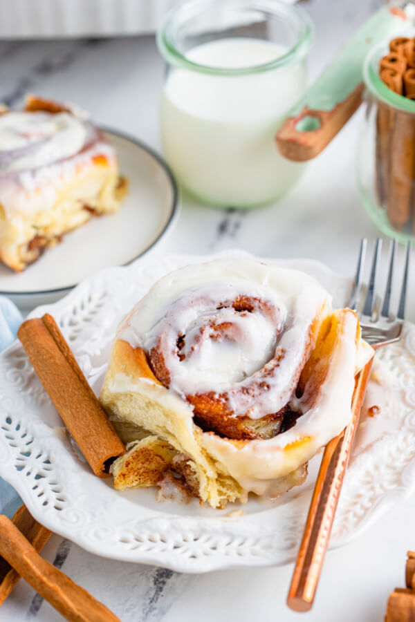cinnamon roll on plate