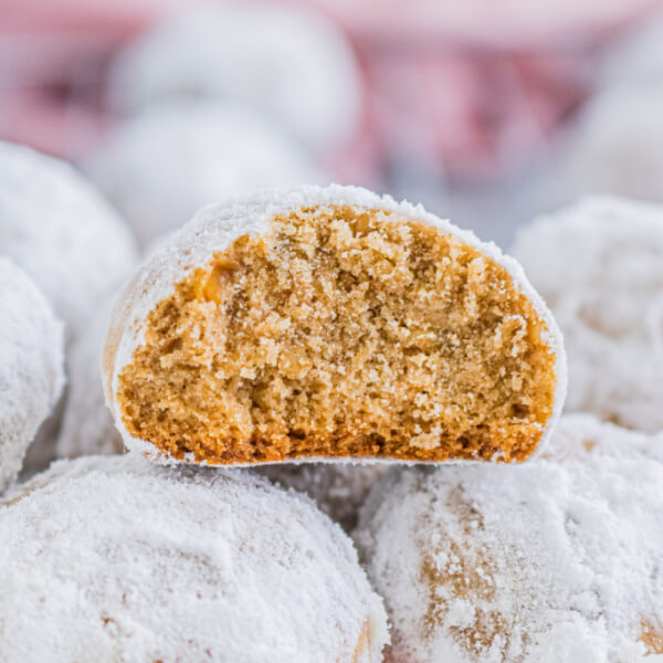 closeup of cookie cut in half