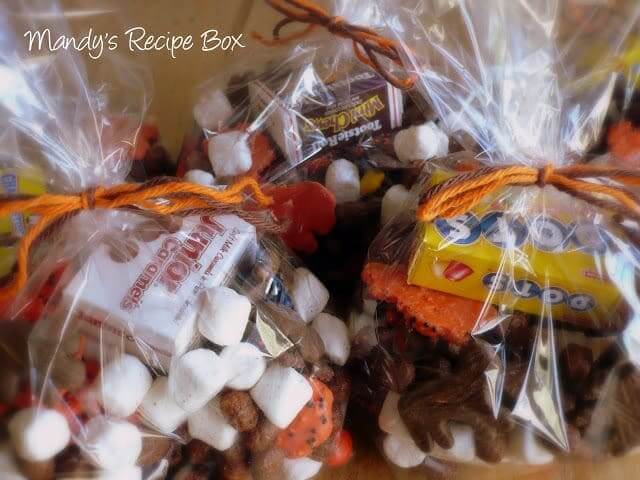 Halloween snack mix in baggies.