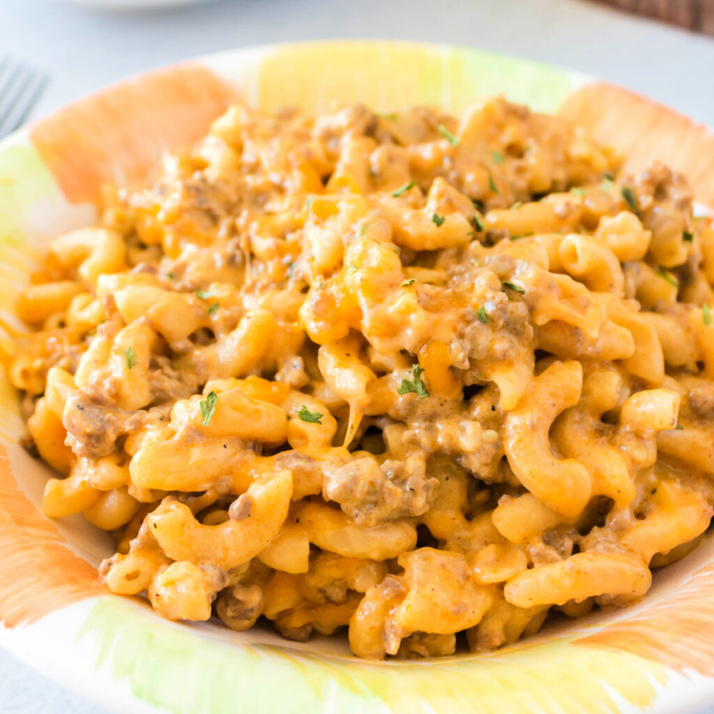 closeup one pot cheeseburger pasta