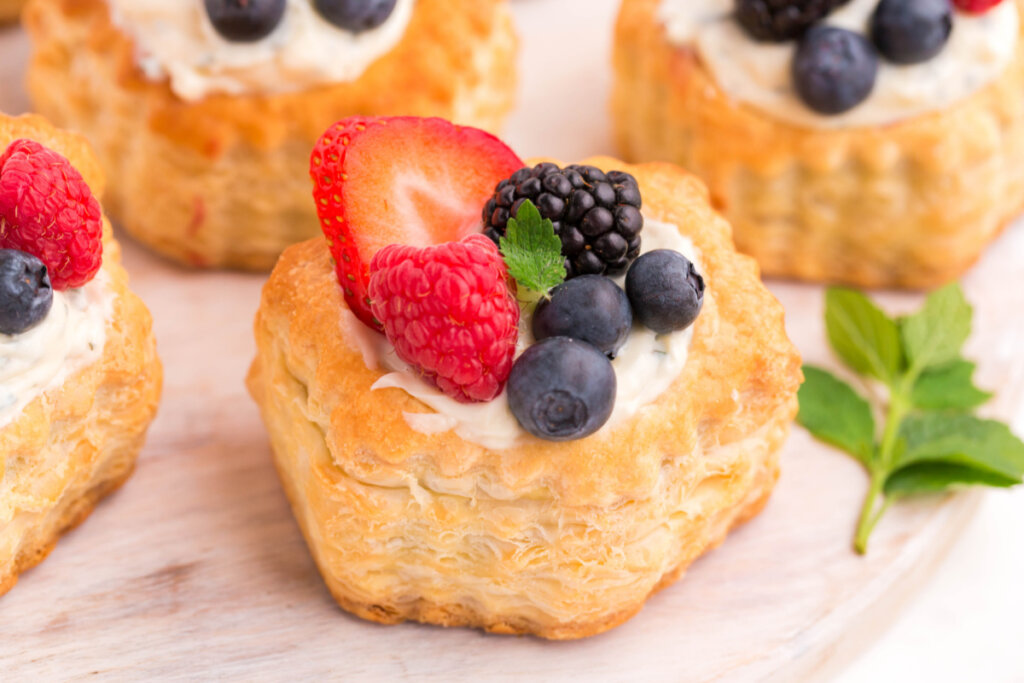 berry mojito fruit tarts