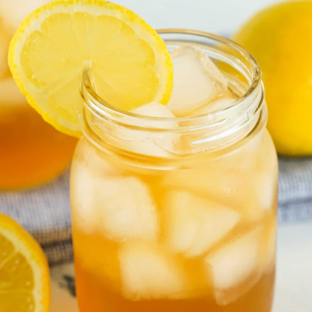 Arnold Palmer Cocktail - Love Bakes Good Cakes