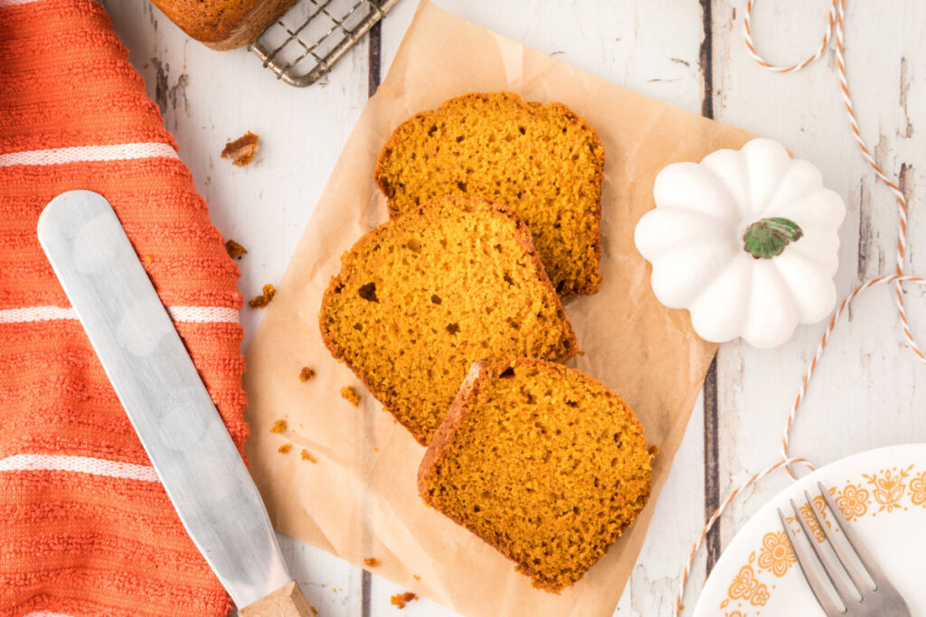 three slices of pumpkin bread