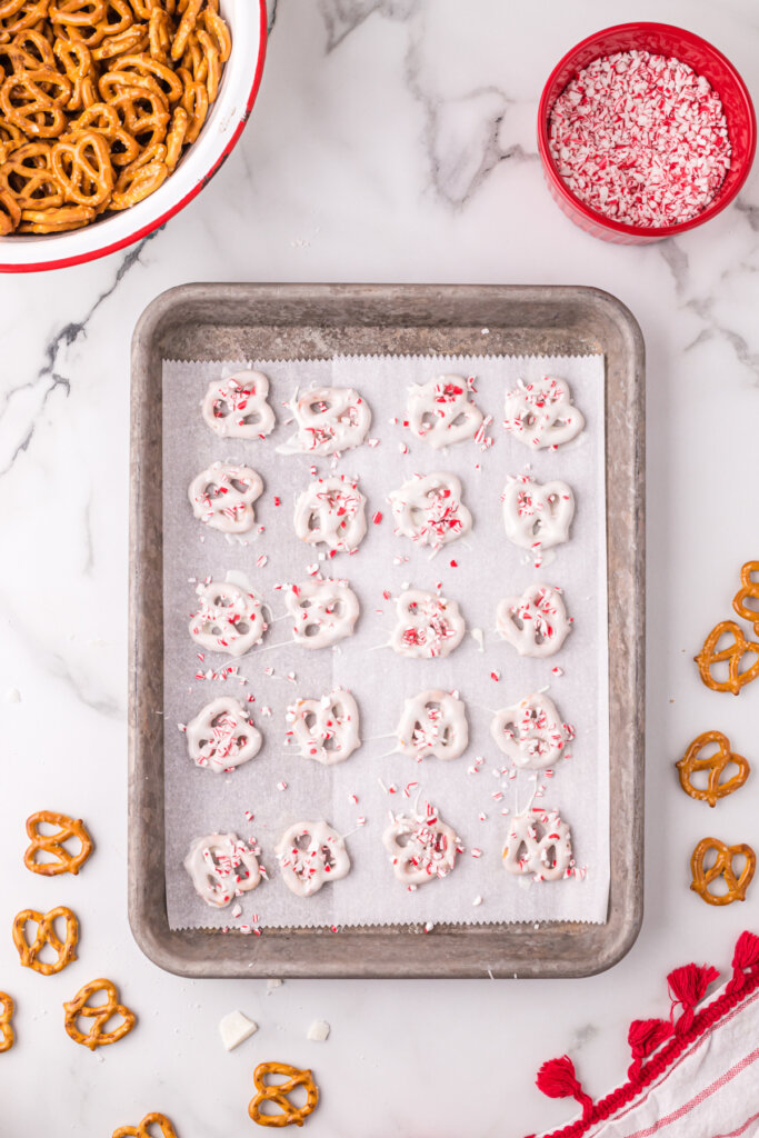 Candy Cane Peppermint Pretzels