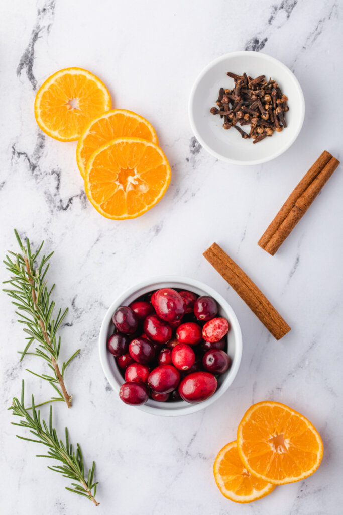 ingredients to make stovetop potpourri