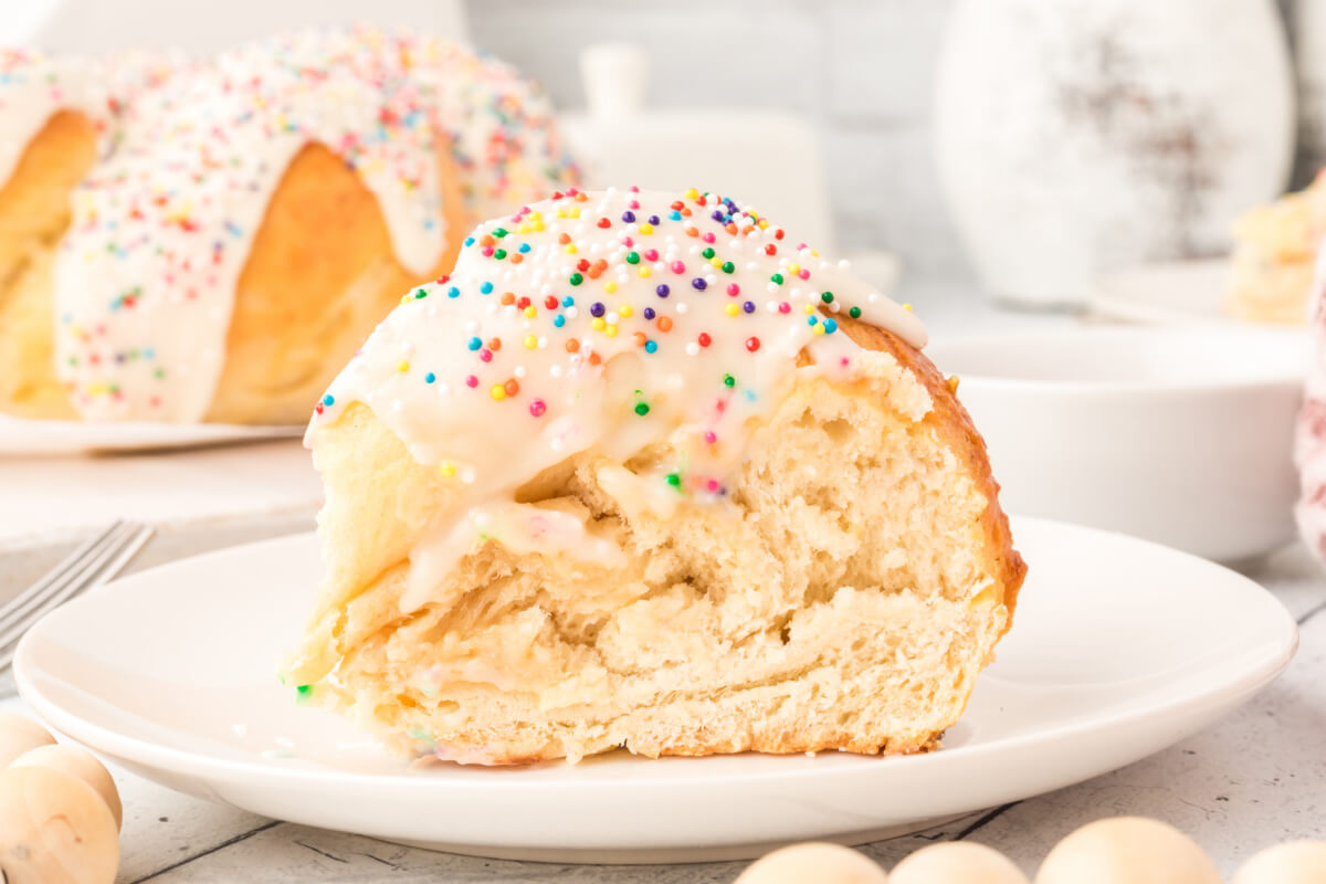 Frosted Italian Anise Bread, image size:1200x800