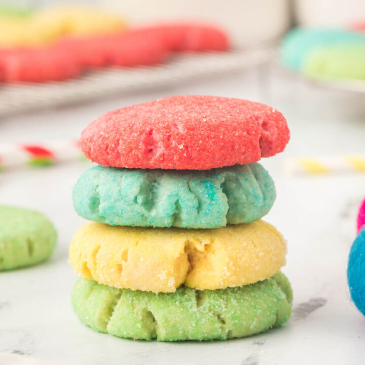 four jello cookies stacked