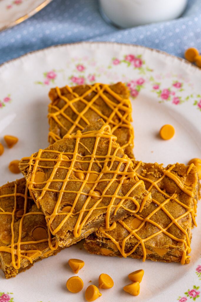 looking down onto a plate with butterscotch blondie bars