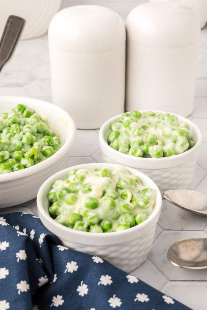 creamed peas in bowls