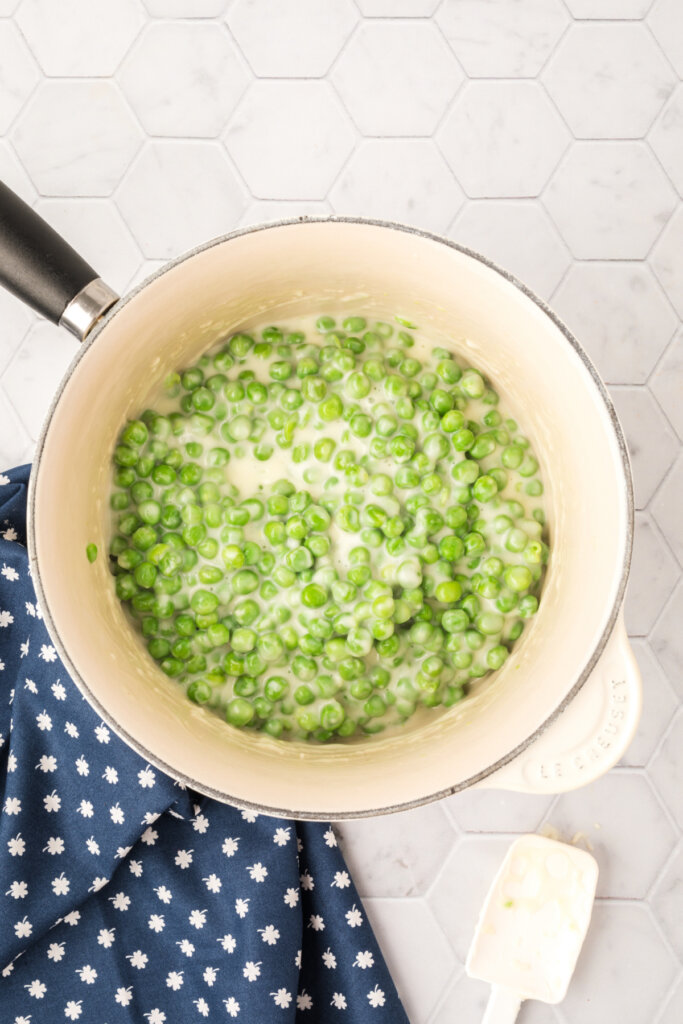 creamed peas in pan