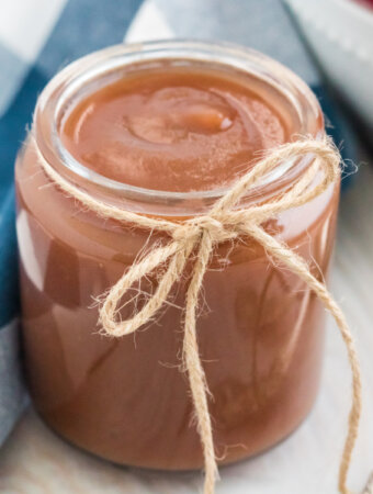 instant pot apple butter in glass jar