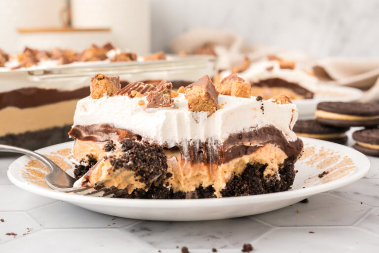 Peanut Butter Cup Lasagna Lush Love Bakes Good Cakes