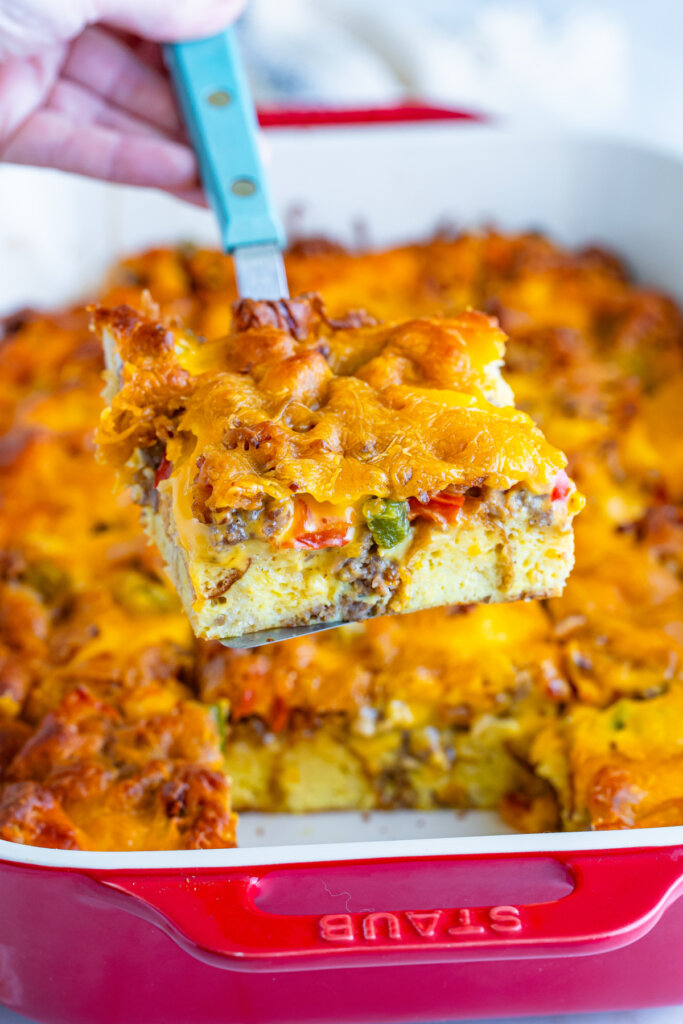 Overnight Christmas Breakfast Casserole - Love Bakes Good Cakes