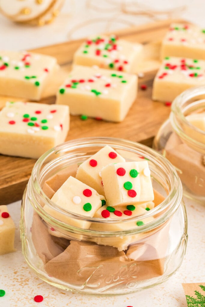 pieces of sugar cookei fudgein glass jar