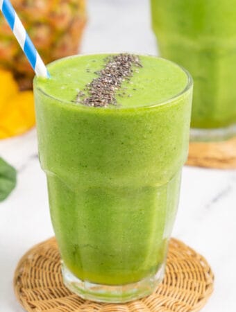 pineapple green smoothie ready to drink