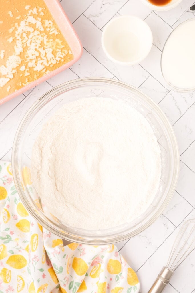 Dry ingredients whisked together until smooth in a glass mixing bowl