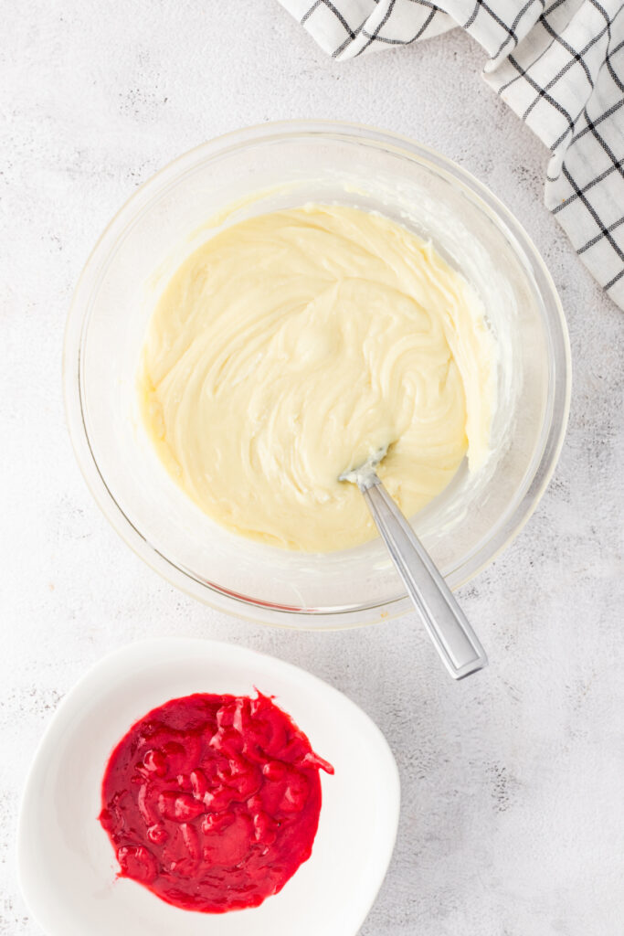 Melted white chocolate mixture stirred until smooth