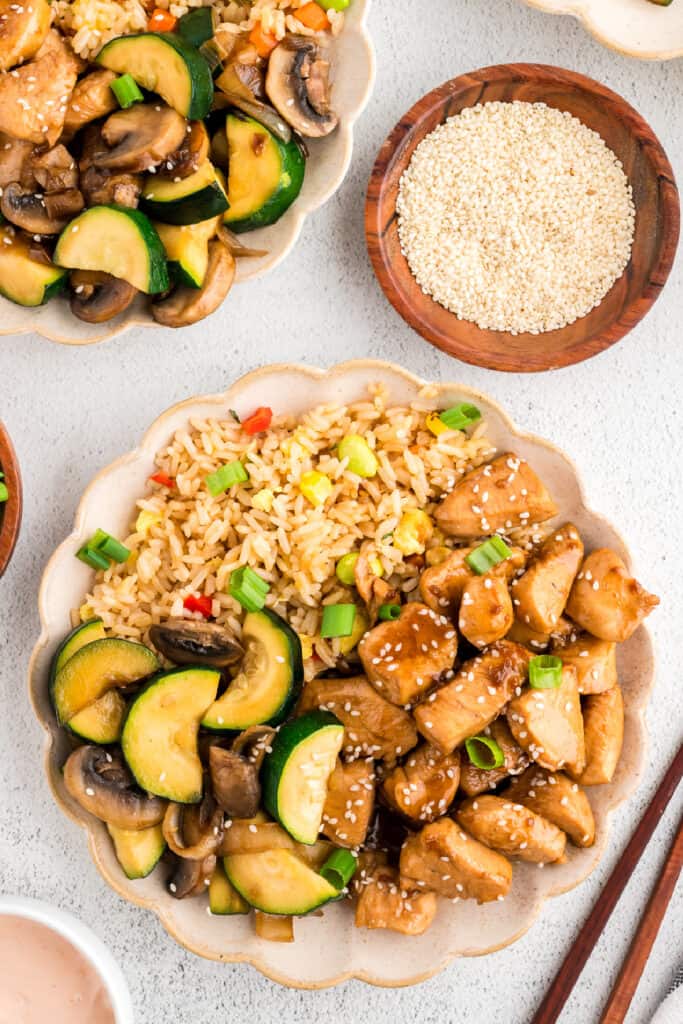 🔥 Quick and easy Hibachi Chicken made with soy sauce, garlic, butter, and ginger for the perfect weeknight dinner recipe.
