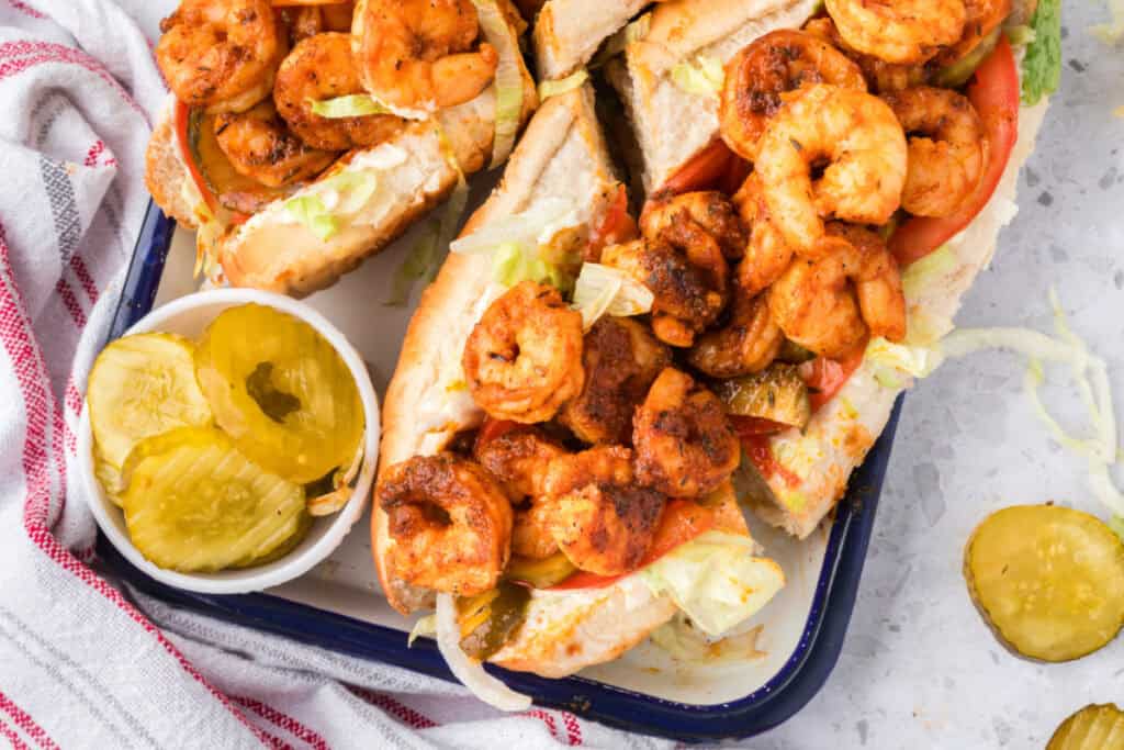 Shrimp po'boy served with potato chips